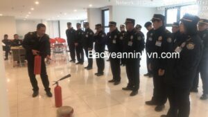 Triển khai dịch vụ bảo vệ tại toà nhà The Sapphire – Residence Doji – Hạ Long Quảng Ninh 3 Hướng dẫn tập luyện an toàn phòng cháy – chữa cháy.